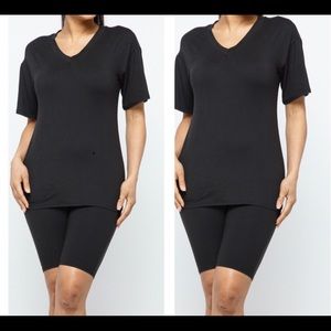 Cozy v neck teeshirt and biker shorts set